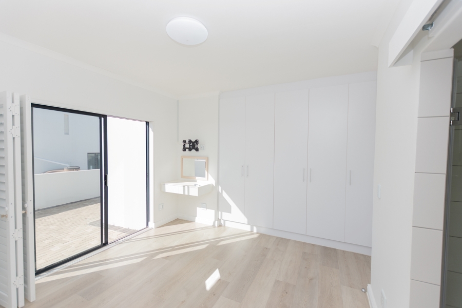 2 Bedroom Property for Sale in Middedorp Western Cape